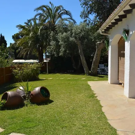 Loft El Ranch Playa A 10 Minutos Andando Con Jacuzzi Xxl Y Jardin Privado Holiday home Calafell